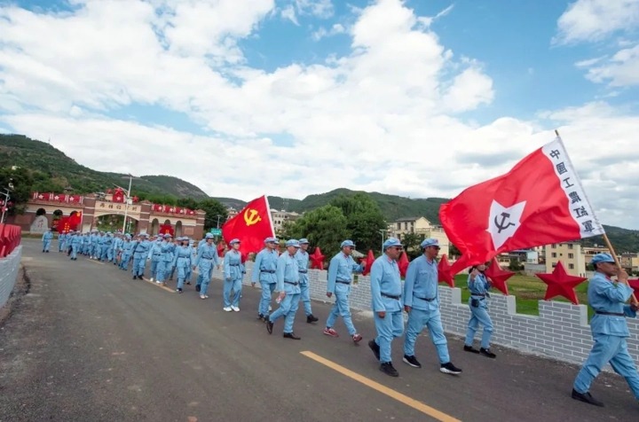 “继续革命古板，赓续红色基因，充分精神之‘钙’”——先锋化工党委党史学习教育教学运动