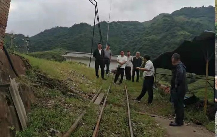 集团专职外部董事寸延峰、孔君一行到田坝煤矿开展事情调研