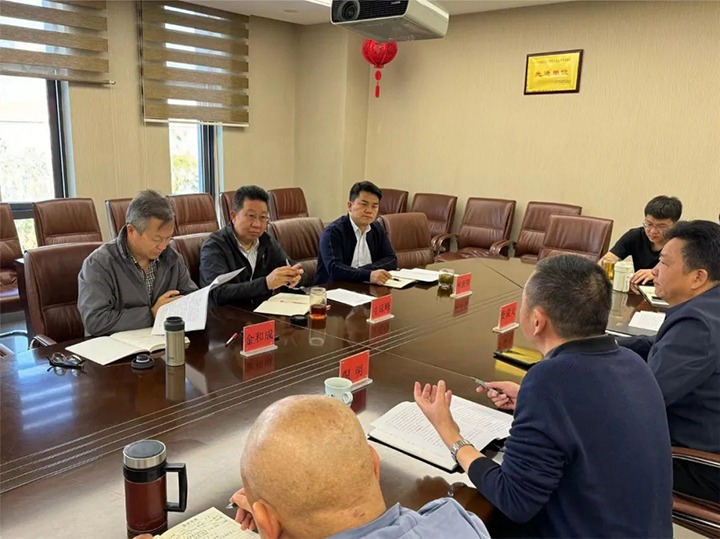 【聚焦云煤】云煤（南宫ng28）集团外部董事寸延峰一行到云南南宫ng28房地产开发有限公司调研