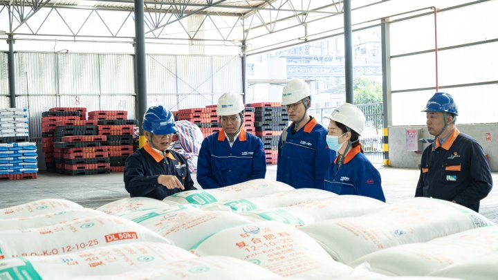 党建引领促生长，，，，，，，产融协同谱新篇——云南解化与云能资源开展党建联建活动